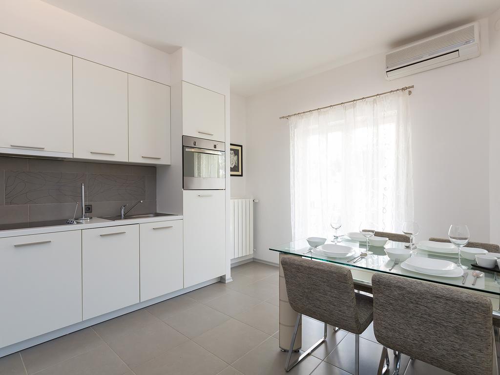 Apartments Gala Porec Bagian luar foto