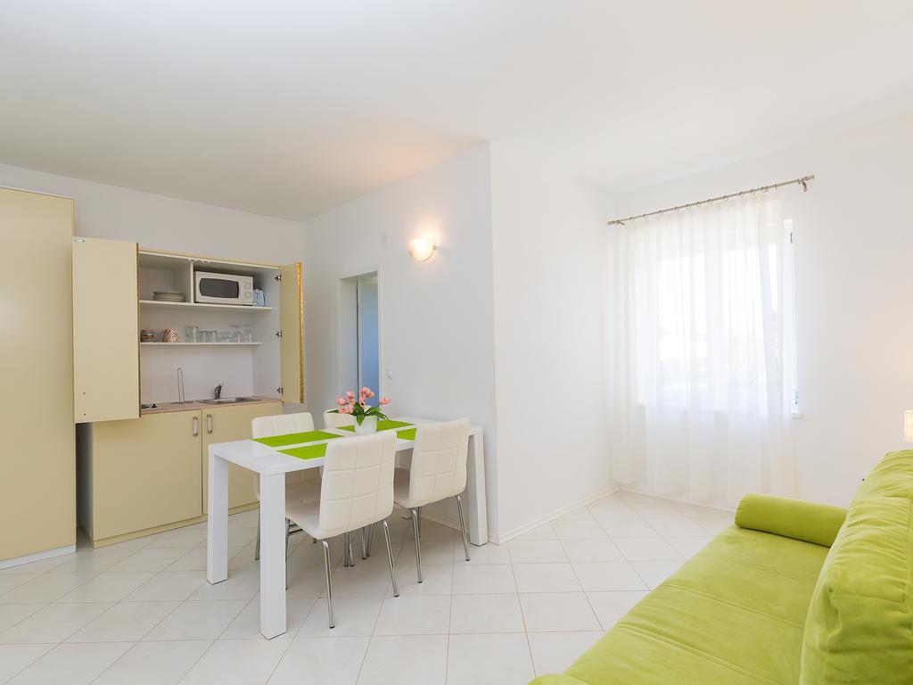 Apartments Gala Porec Bagian luar foto