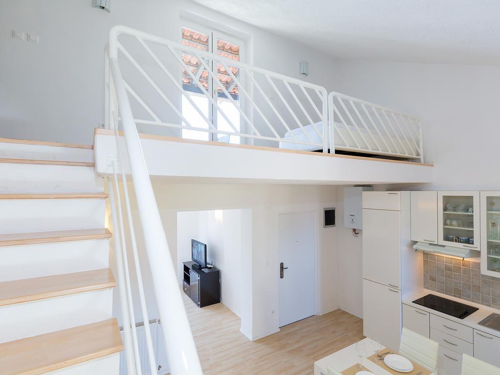 Apartments Gala Porec Bagian luar foto